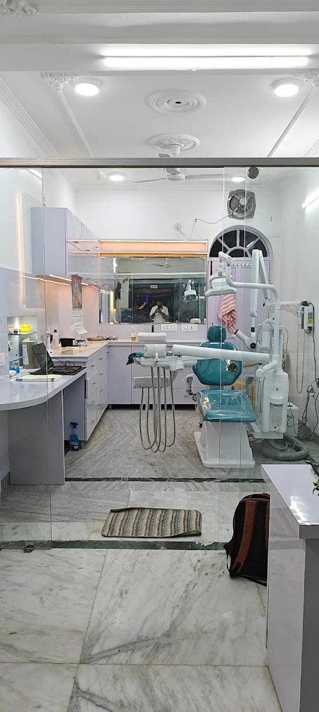Advanced dental treatment room